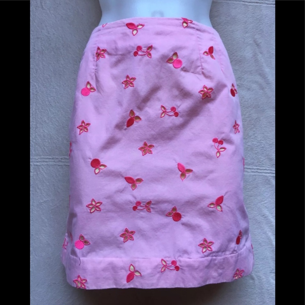 Lilly Pulitzer Sweet Pink Mini Skirt, Size 4, Pink w/ Pink Flowers, Back Zip EUC - Picture 3 of 8